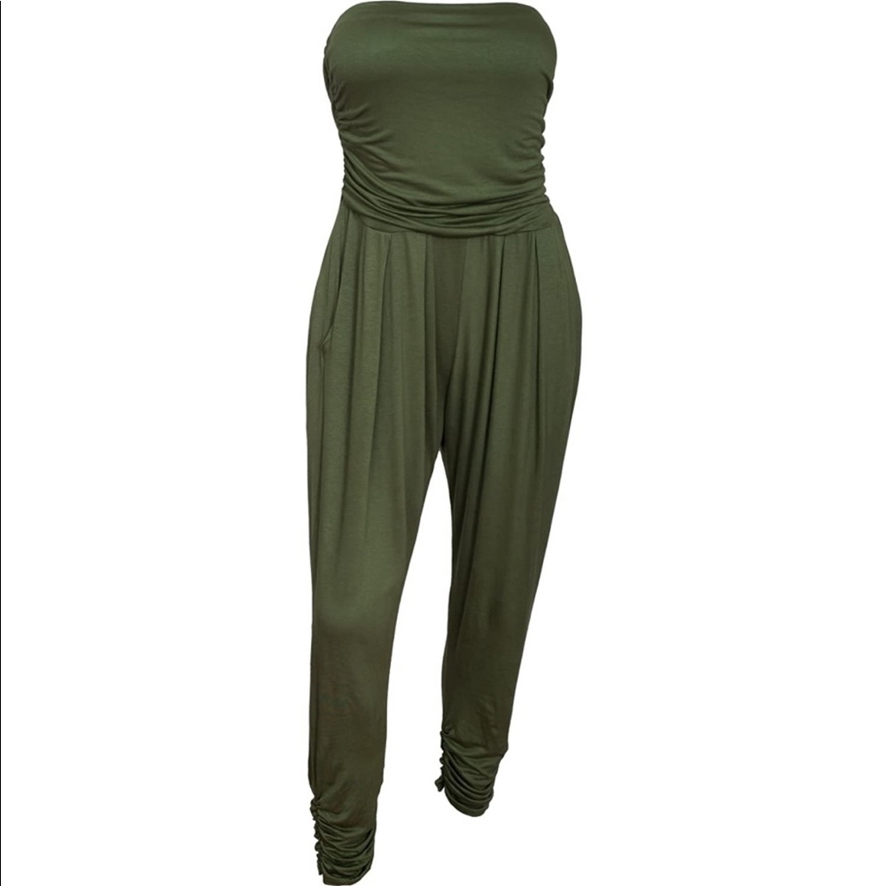 Green jumpsuit strapless